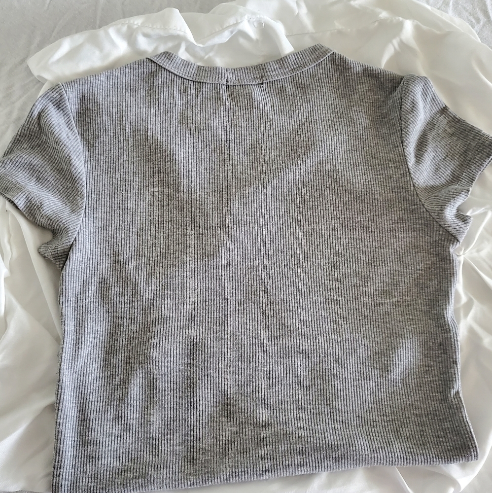 Grey Top - Picture 4 of 4